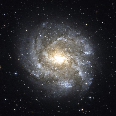 LXF154.round.galaxy opt.jpeg